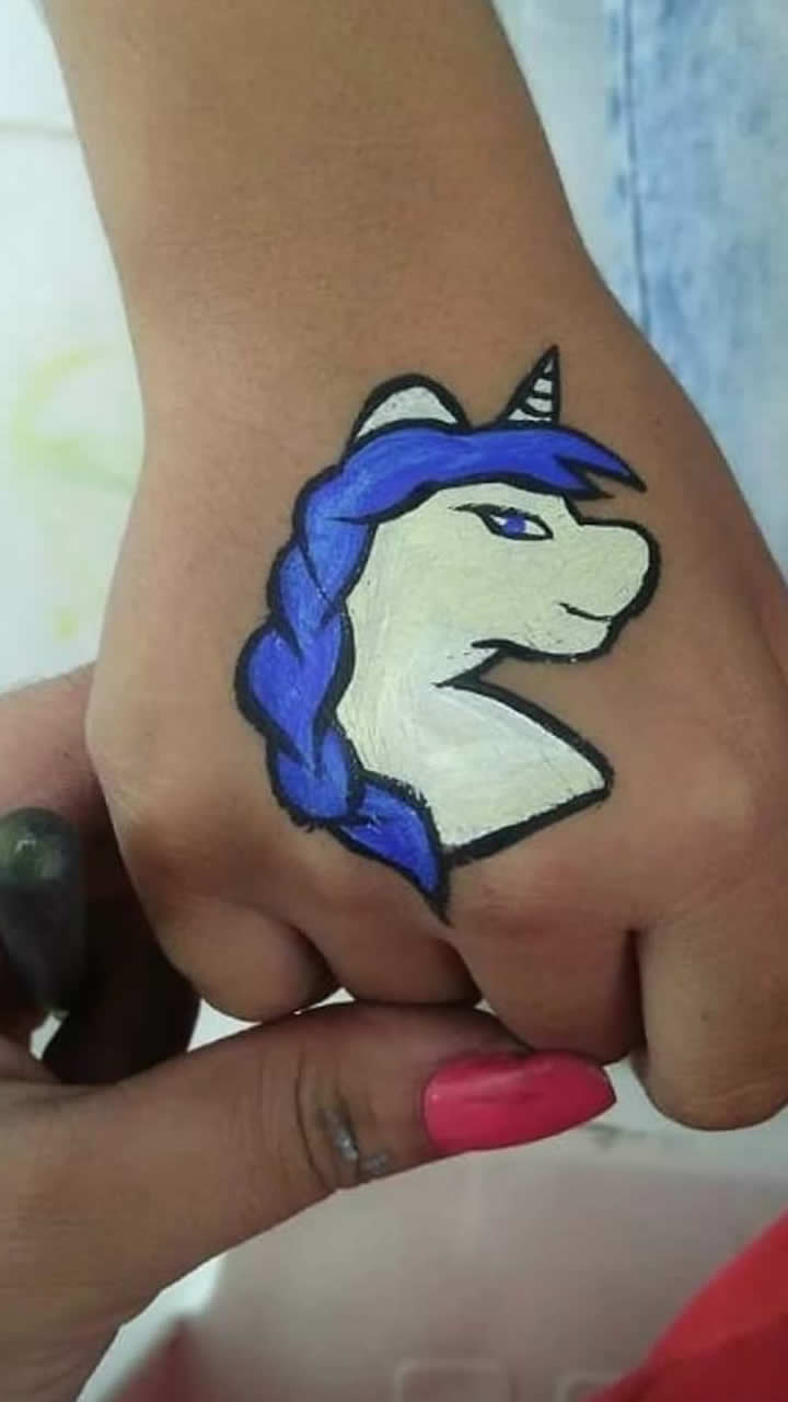 foto pintura de mão unicórnio